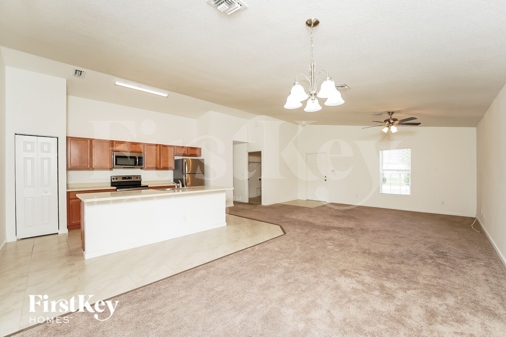 Building Photo - 1481 SW Kamchatka Ave