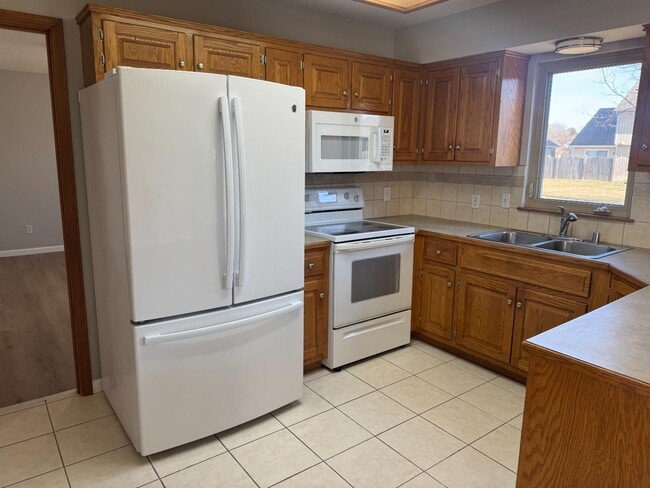 Building Photo - 410 Trent Ct