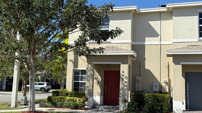 Building Photo - 440 NE 4th Terrace