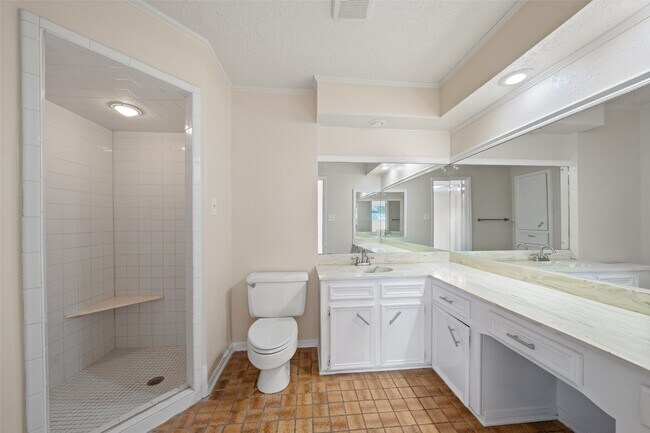 Building Photo - 19218 Enchanted Oaks Dr