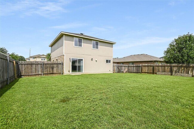 Building Photo - 202 Woodley Rd