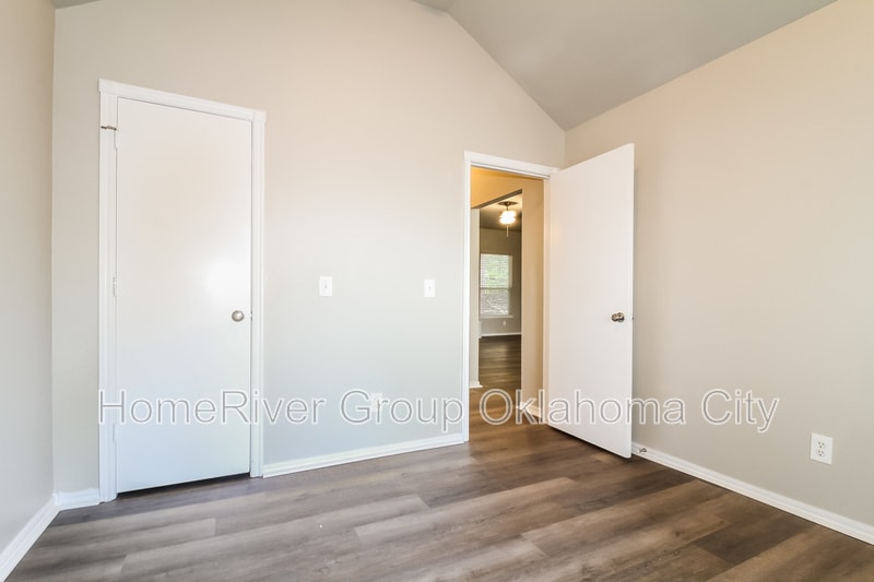 Building Photo - 3905 Penny Dr