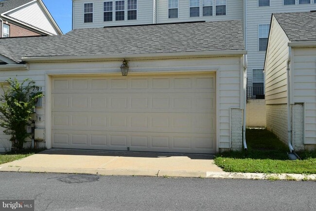 Building Photo - 2723 Celestial Dr