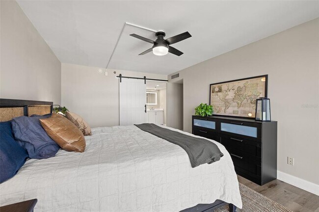 Building Photo - 3301 Bayshore Blvd