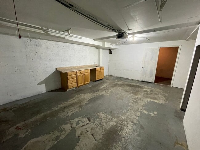 Building Photo - Beautiful 2 bed in Clearfield!