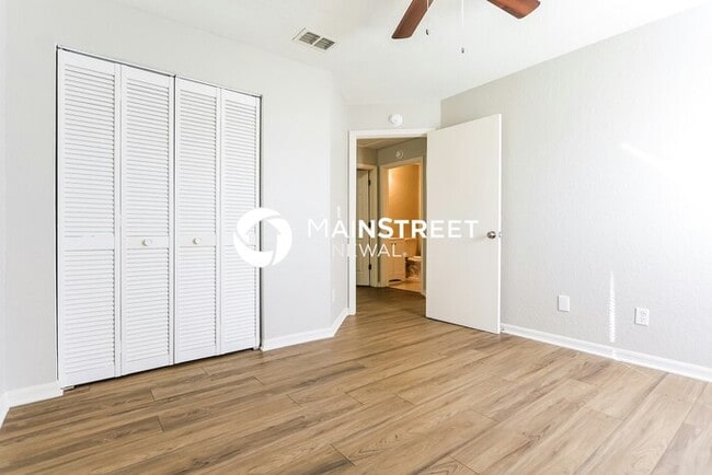 Building Photo - 3 Bedroom Pet-Friendly Home in PLANT CITY,...