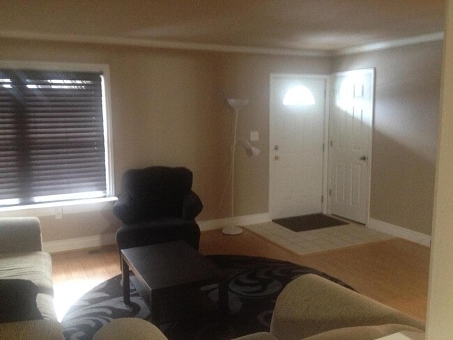 Building Photo - STUNNING 3 BEDROOM HOME IN NOVI COMING SOON!!