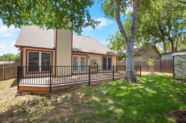Building Photo - 2810 Goldbridge Dr