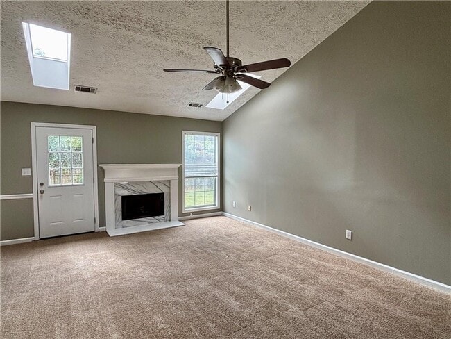 Building Photo - 2900 Camelot Woods Dr NW