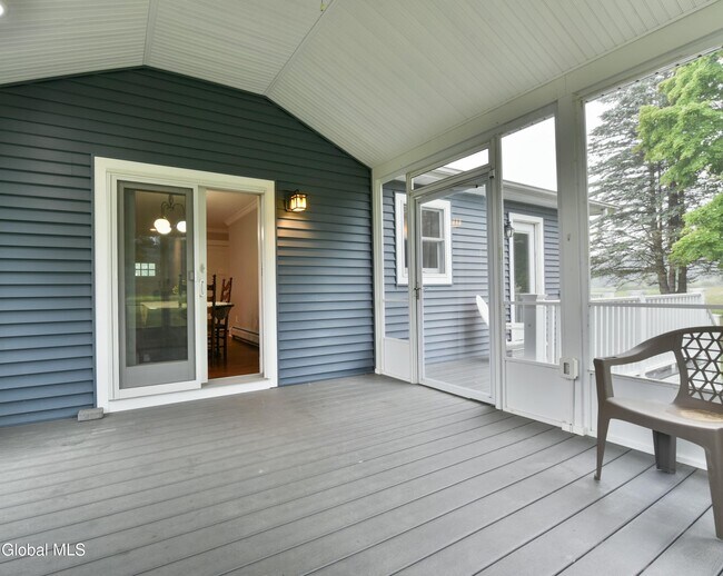 Building Photo - 434 Burgoyne Rd