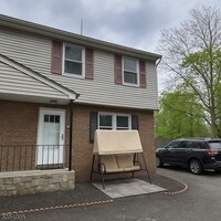 Building Photo - 18 Talmage Ave