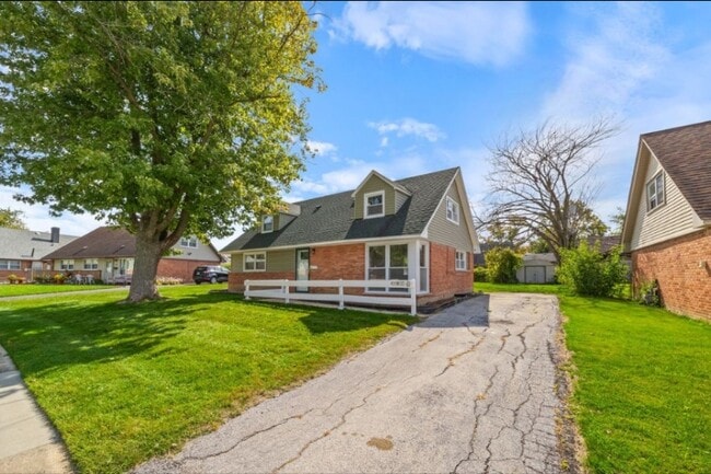 Building Photo - 162 Frederick Dr