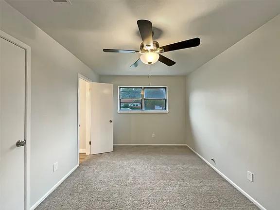 Building Photo - MOVE IN READY