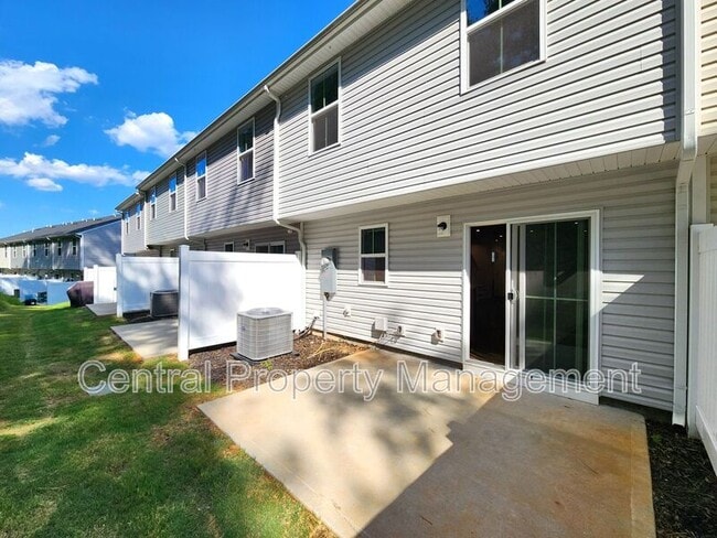 Building Photo - 165 Sarnesfield Wy