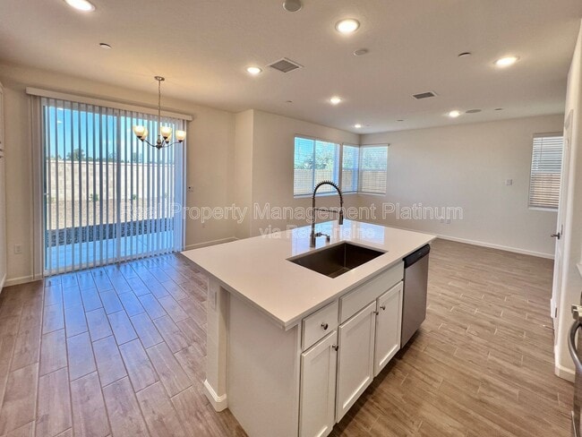 Building Photo - 2059 N Wagon Ln