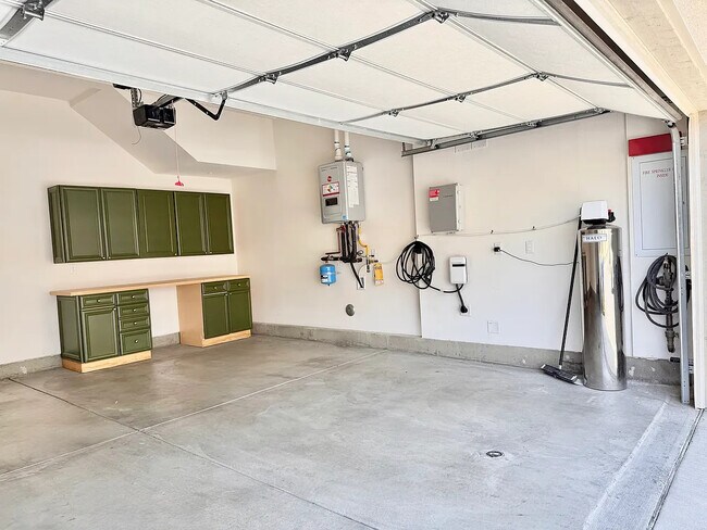 Building Photo - 27104 White Sage Ct