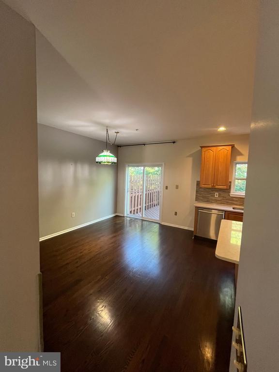 Building Photo - 637 Fawn Cir