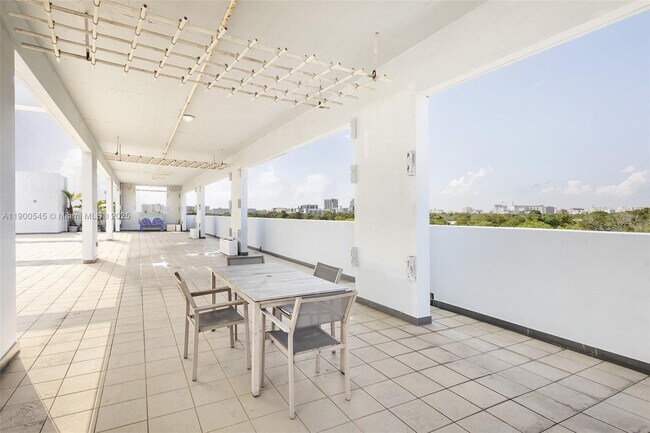 Building Photo - 3250 Grand Ave