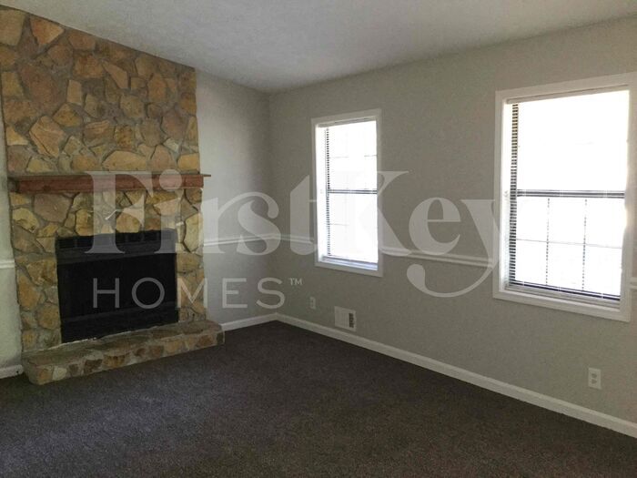 Building Photo - 972 Waverly Dr