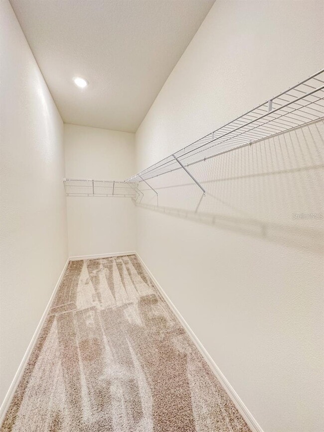 Building Photo - Gorgeous 4 Bed 2 Bath Home!