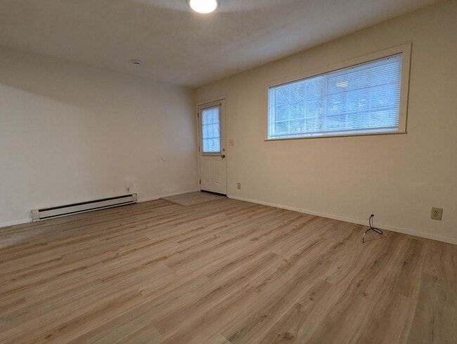 Building Photo - Great 1-Bedroom, 1-Bath Apartment In Springfield!