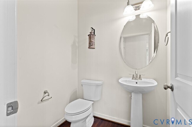 Building Photo - 3904 Village Townes Walk