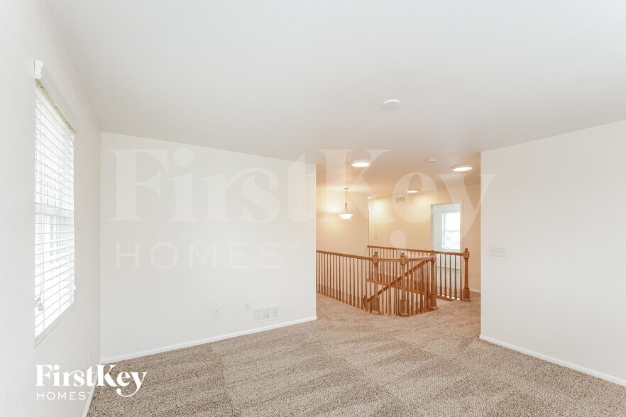 Building Photo - 3011 S Jericho Way