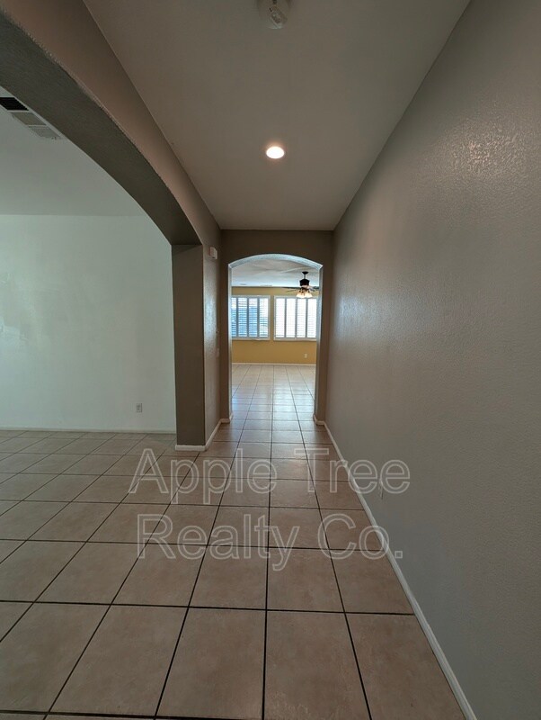 Building Photo - 1560 Gazebo Ln