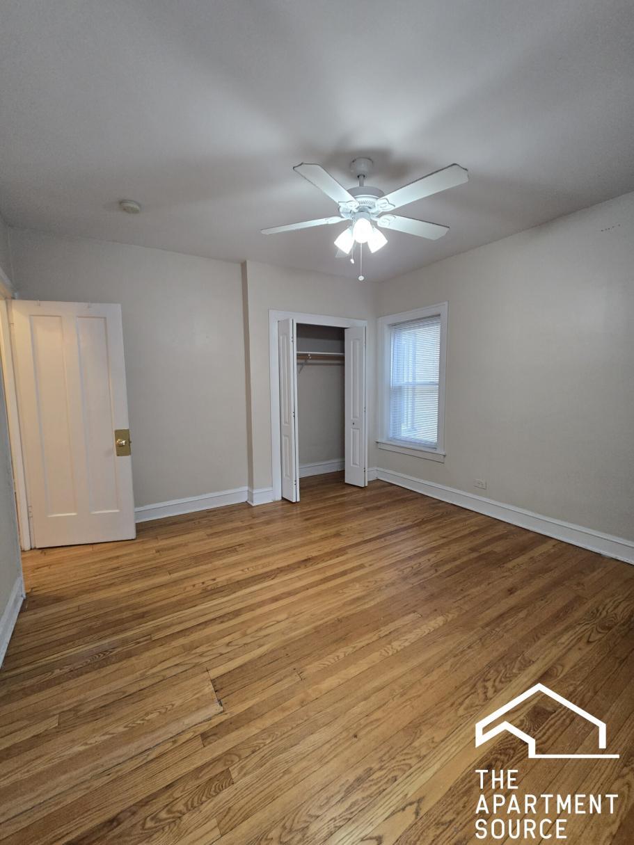 Building Photo - 834 Reba Pl