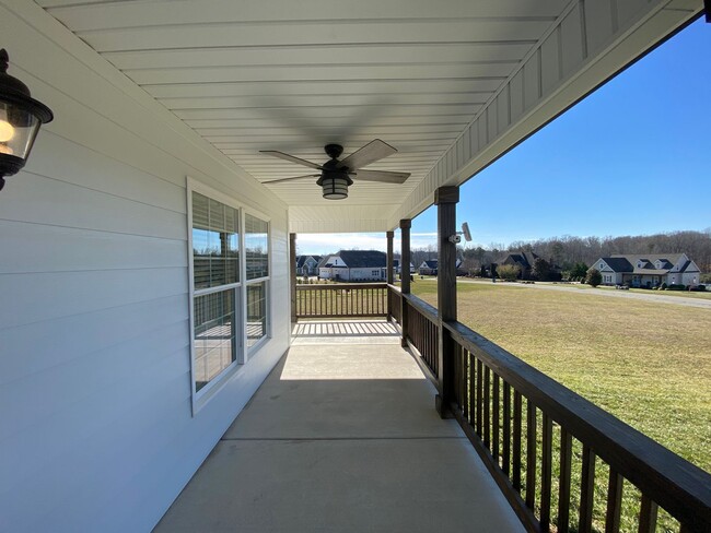 Building Photo - 189 Summerlyn Dr