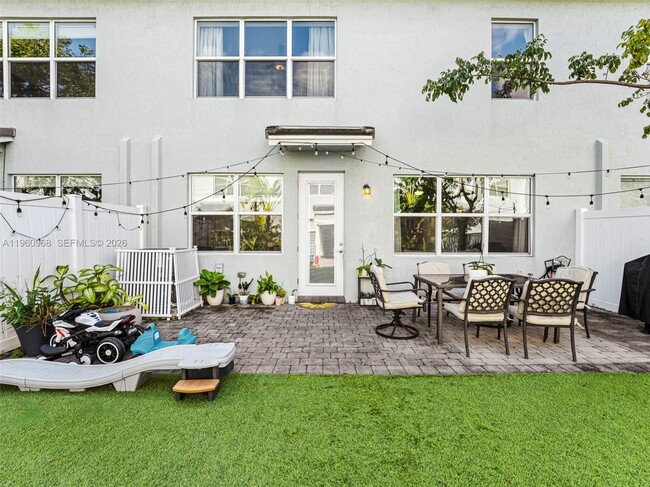 Building Photo - 3953 Black Olive Ln