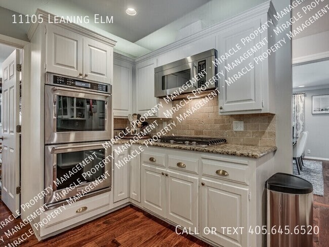 Building Photo - 11105 Leaning Elm Rd