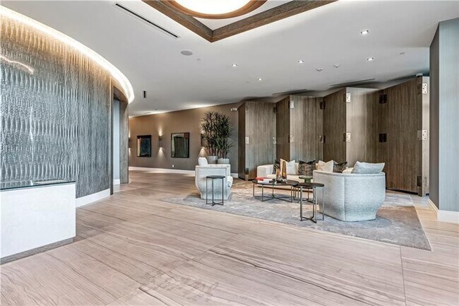 Building Photo - 730 N Ocean Blvd