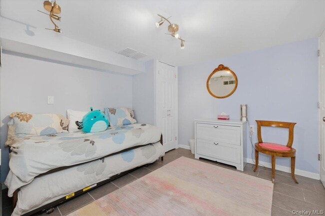 Building Photo - 1495 Bay Blvd