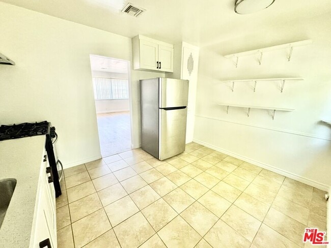 Building Photo - 3713 Selby Ave