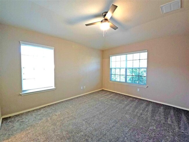 Building Photo - 16100 S Great Oaks Dr