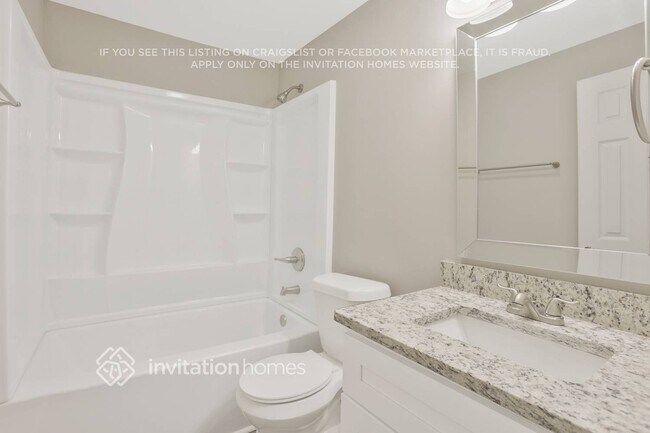 Building Photo - 1721 Flintwood Dr SE
