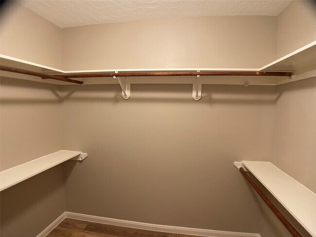 Building Photo - 13510 Wintercrest Dr