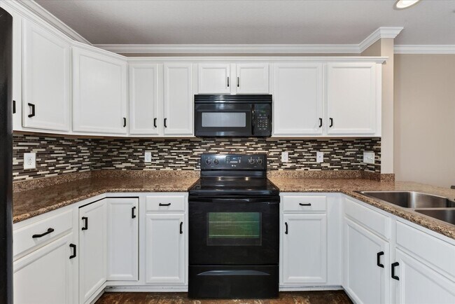 Building Photo - 343 Sam Houston Cir