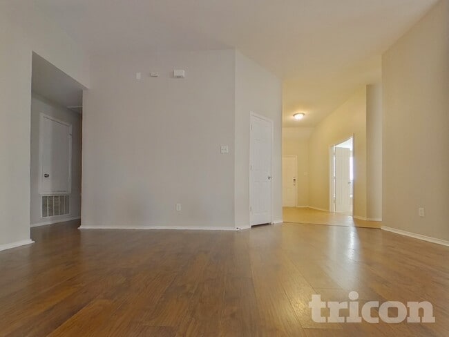 Building Photo - 13129 Padre Ave