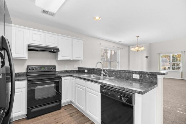 Building Photo - 1152 Stoney Falls Blvd