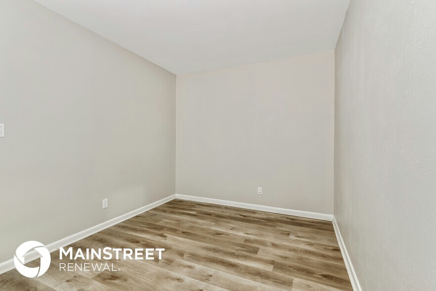 Building Photo - 14020 Darwin Blvd