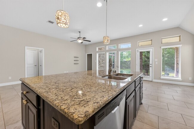 Building Photo - 18011 Begbie Path