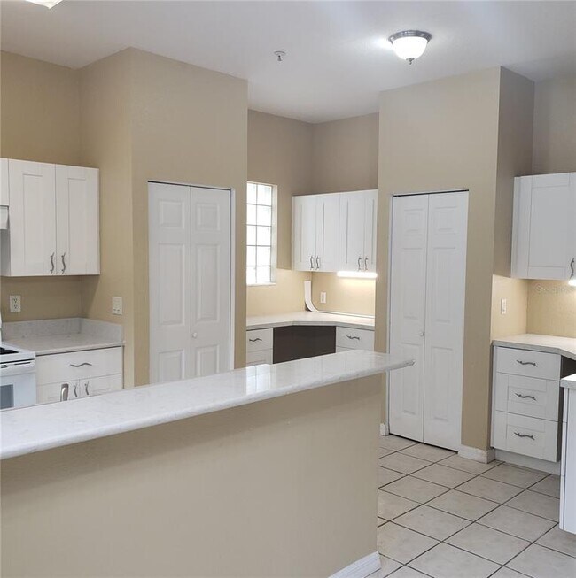 Building Photo - 5016 Sunridge Palms Dr