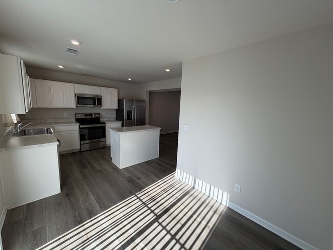 Building Photo - Thornton Grove Townhome