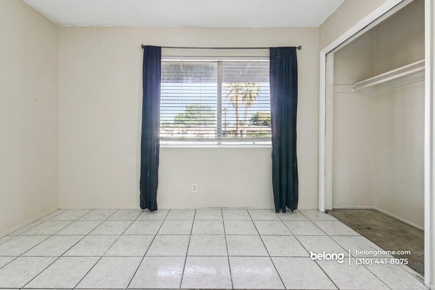 Building Photo - 6911 Bellaire Ave