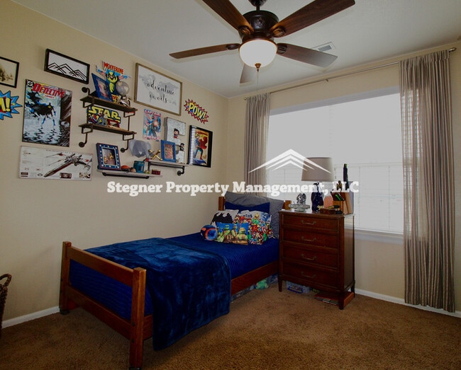 Building Photo - Beautiful Home on Cul-de-sac