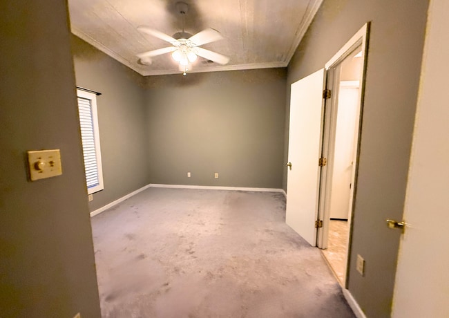 Building Photo - 1003 Curran St NW