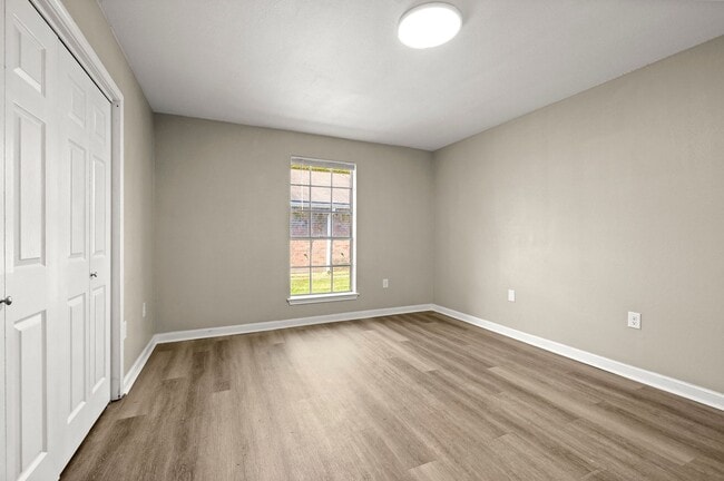 Building Photo - 12027 Roddy Rd