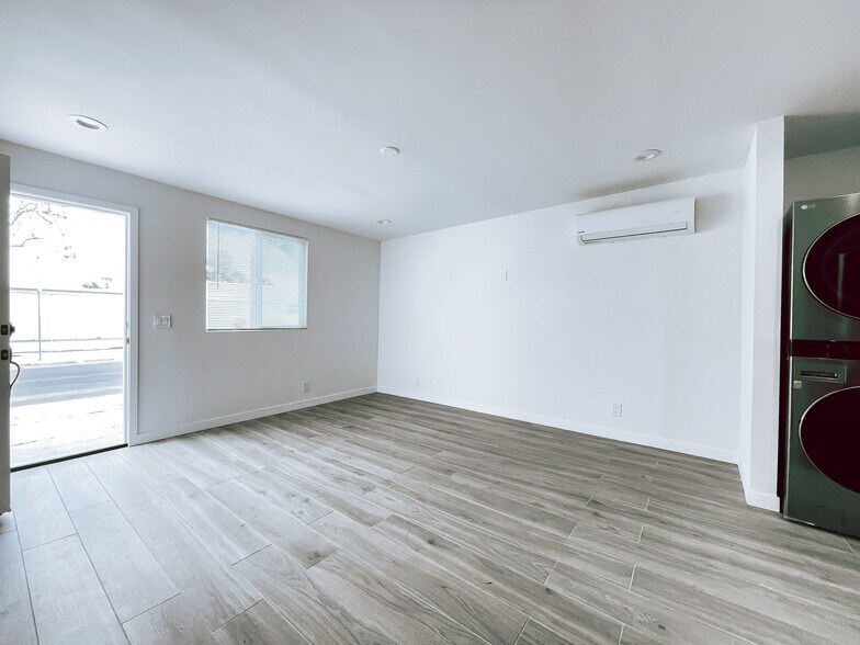 Building Photo - 6002 3rd Ave